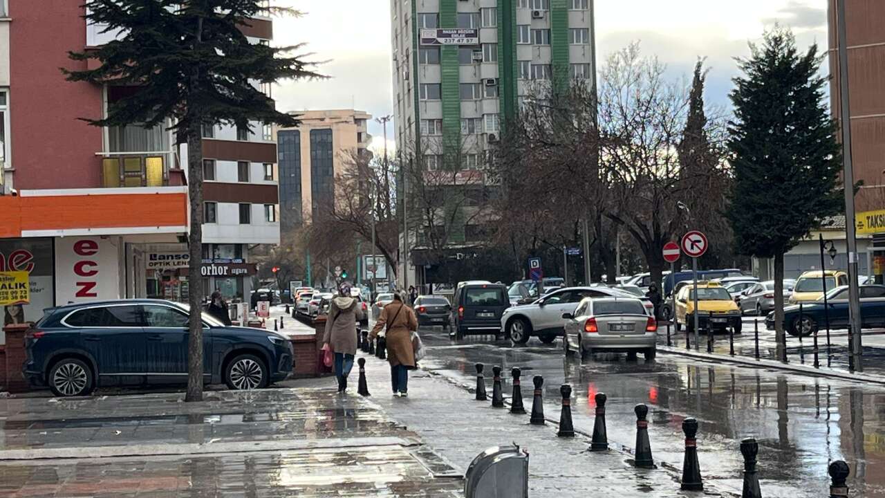 Konya bereketle coşuyor! Yağışlar kenti sardı, yarın kar da var 11